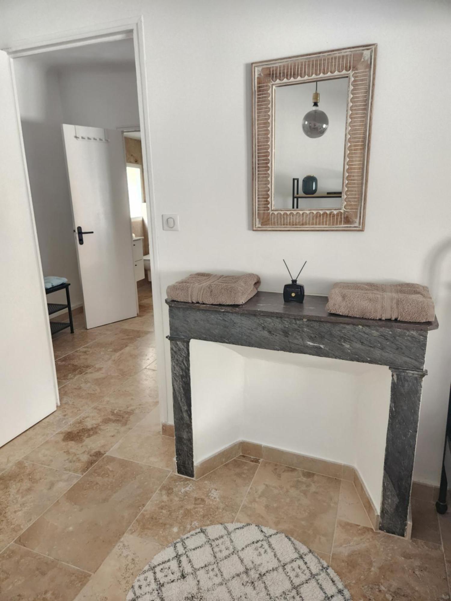 Apartamento Le Beffroi De Gaston Climatise Aix-en-Provence Exterior foto